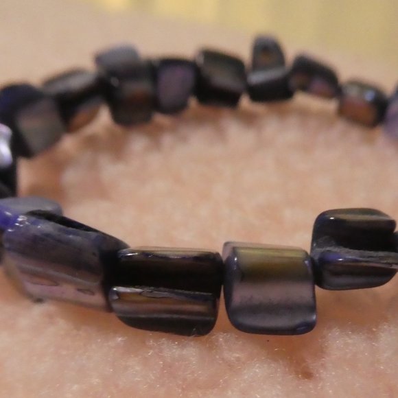 Natural Gemstone Quartz Healing Stretch Bracelet - Picture 4 of 7